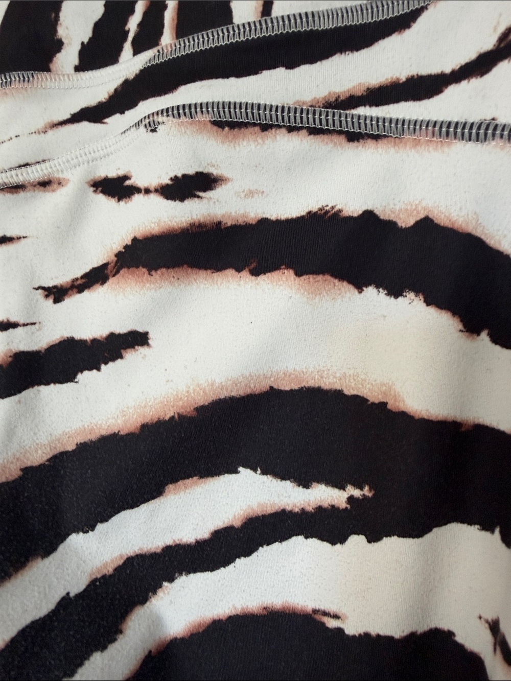 Fabletics, Zebra-Print Yoga Pants, Black/Peach, L - Picture 4 of 6